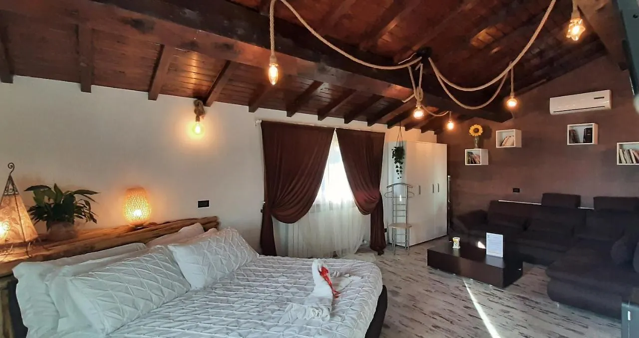 Essenziale Bed and Breakfast Castell'Anselmo 0*,